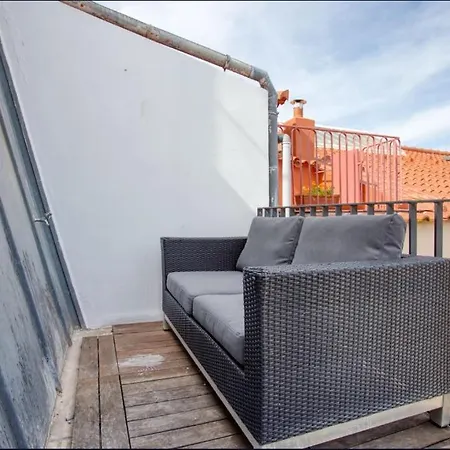 Apartment Deluxe King With Ac With2 Bedrooms *